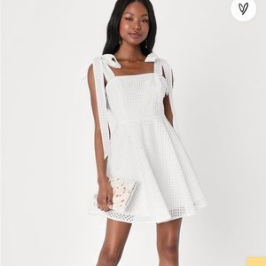 Lulu’s gingham tie sleeve dress